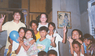 南の島セブの子供たちと